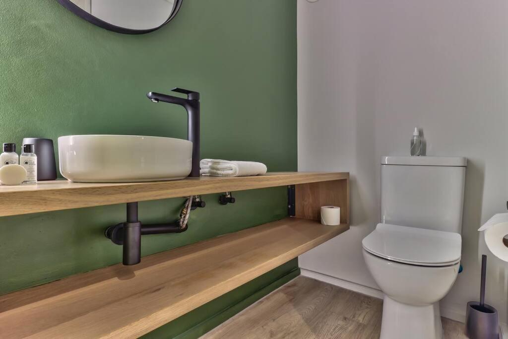 Luxury Urban Living In The East At The Harri Apartment
