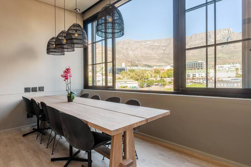 Luxury Urban Living In The East At The Harri * Cape Town