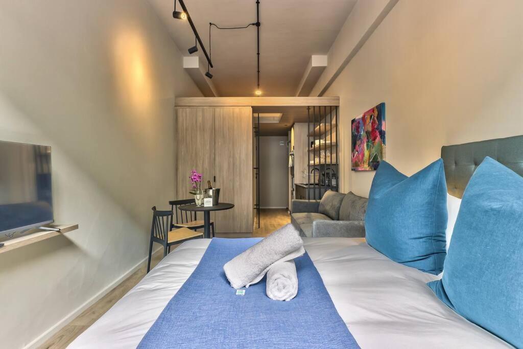Luxury Urban Living In The East At The Harri Apartment