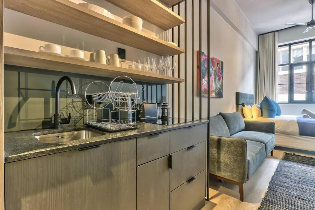 Luxury Urban Living In The East At The Harri Apartment *