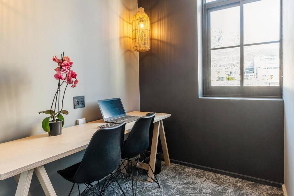 Luxury Urban Living In The East At The Harri Apartment