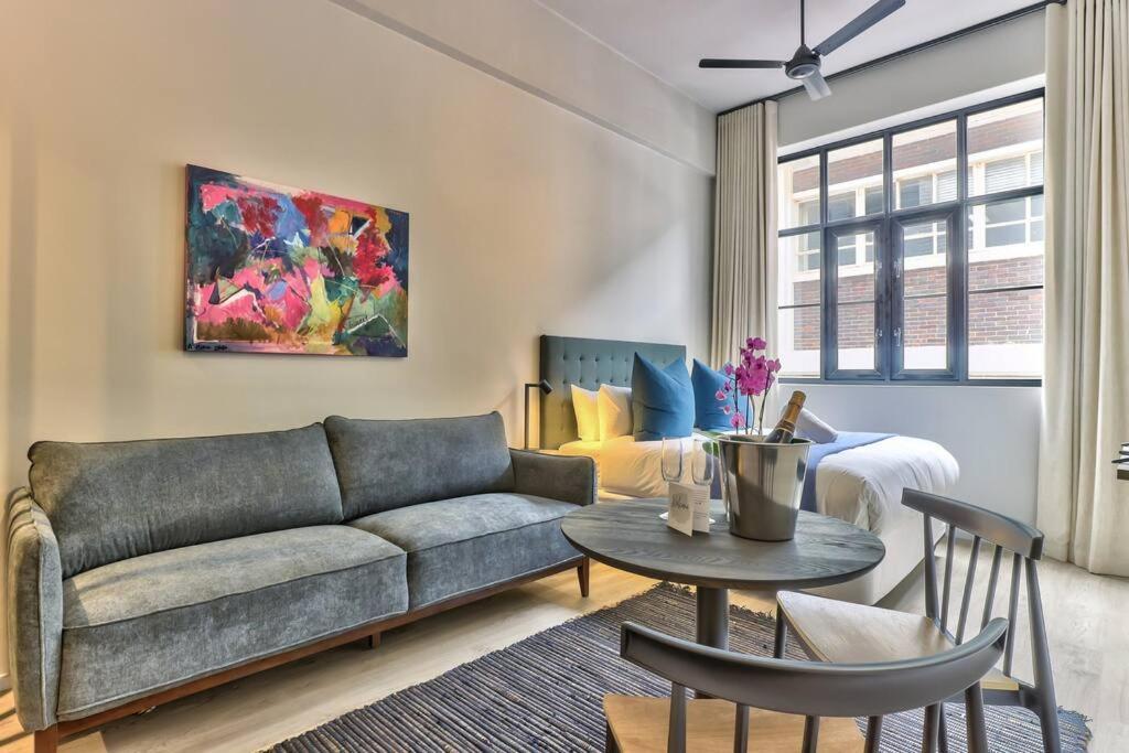 Luxury Urban Living In The East At The Harri Apartment